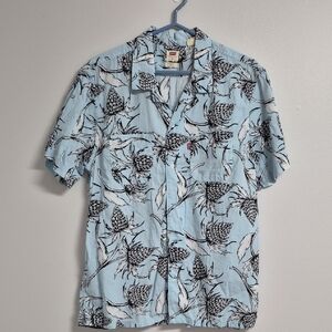 Levi's Blue Relaxed Fit Printed Shirt. Size M.